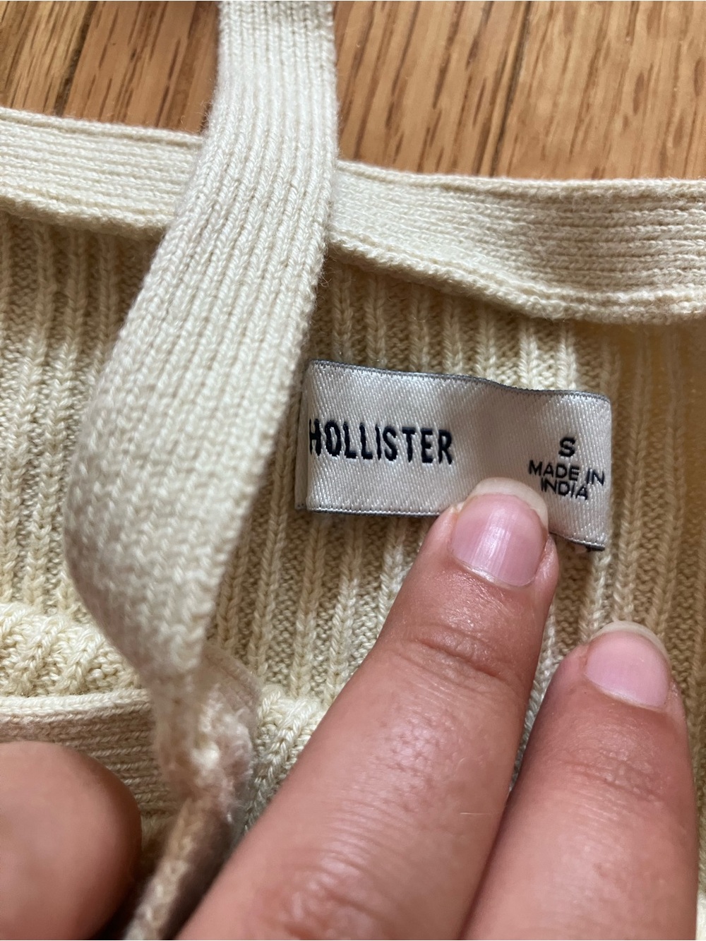 Women's Hollister Cream Ribbed Button-Front Camisole Top - Picture 3 of 3